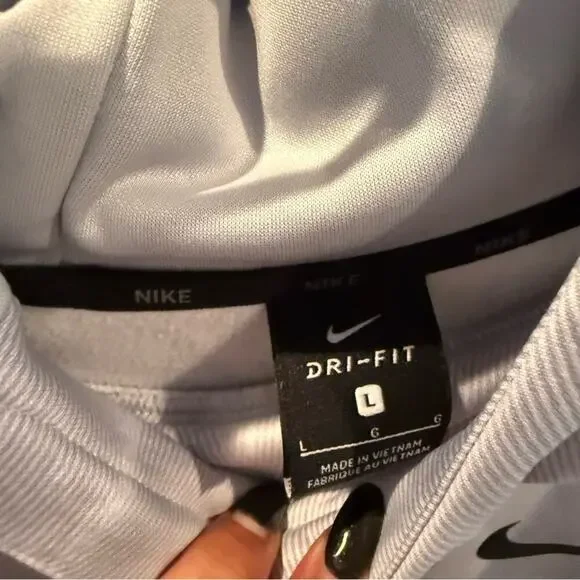 Nike Dri Fit men's hoodie - Picture 5 of 6